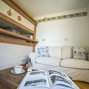 https://bb-ca-la-vedescia.it-lombardy.com